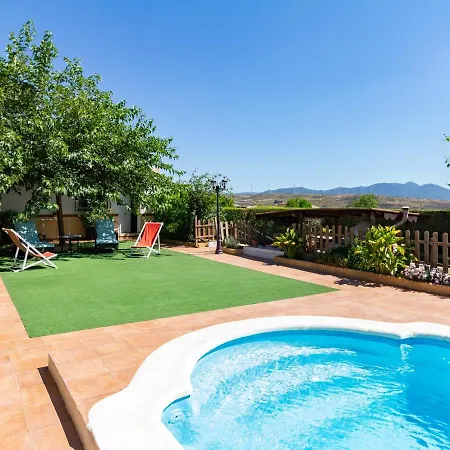 Cortijo La Erilla Farm stay *